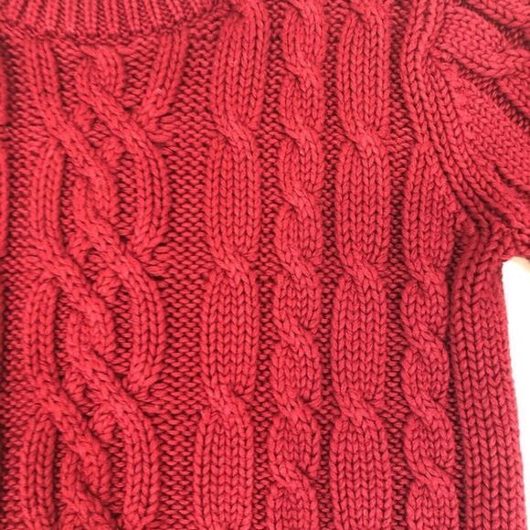 Boys size 5 Old Navy Classic Cable Knit Sweater 5 - Picture 2 of 4